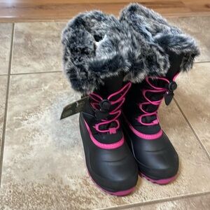 Brand new with tags Kamik kids winter boots
